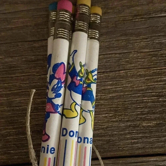Set of 5  | Vintage Disney Pencils - Picture 2 of 3